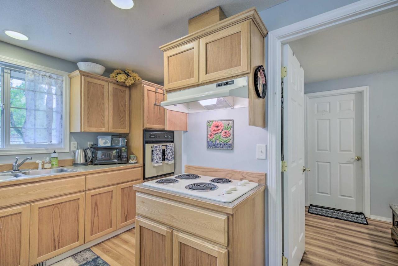 Cozy Cottage On Flower Farm With Baker Creek Views! McMinnville Luaran gambar